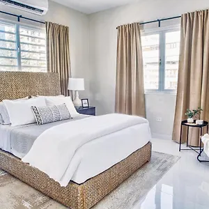 https://lovely-3-bedroom-ph-steps-to-the-beach.comcaribbean.com