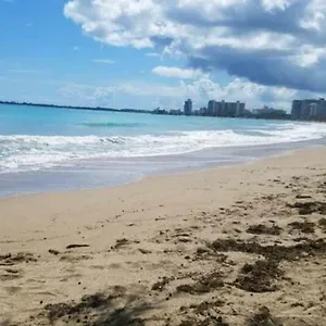 https://beach-front-apt-4-at-isla-verde-tower.top-hotels-puertorico.com